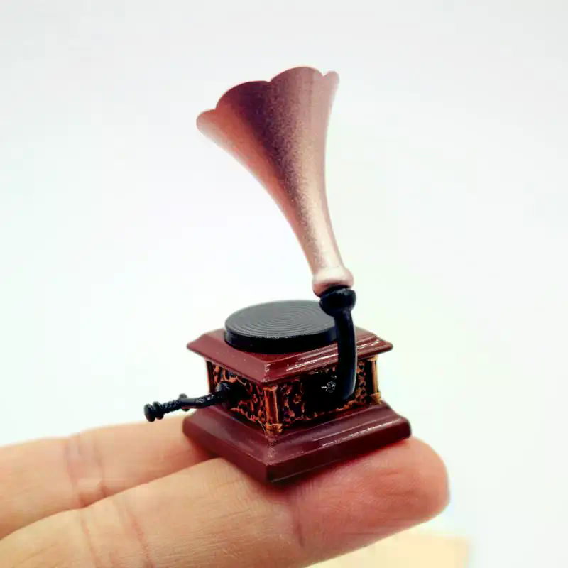Dollhouse Vintage Phonograph M - Sustainable Living Practices recension och pris